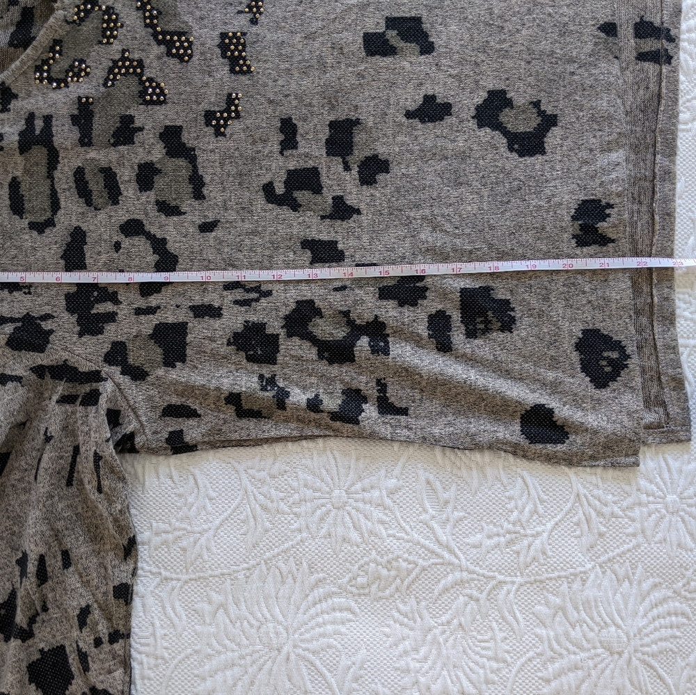 SJS Leopard Print Sweater - Picture 6 of 7